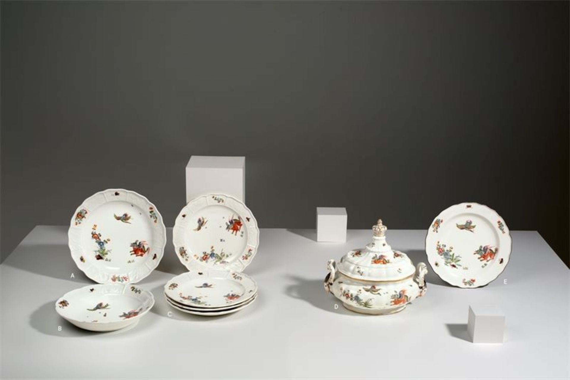 Porzellanmanufaktur Meissen ()Schale mit Sulkowski-Ozier-Relief und „Koreanischer Löwe“-Dekor. Um