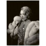 Marlene Dietrich (Schöneberg (heute Berlin) 1901 – 1992 Paris)Konvolut aus 25 Briefen, 4 Fotografien