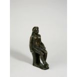 Aristide Maillol (1861 – Banyuls-sur-Mer – 1944)Femme assise aux cheveux longs. Circa 1908Bronze