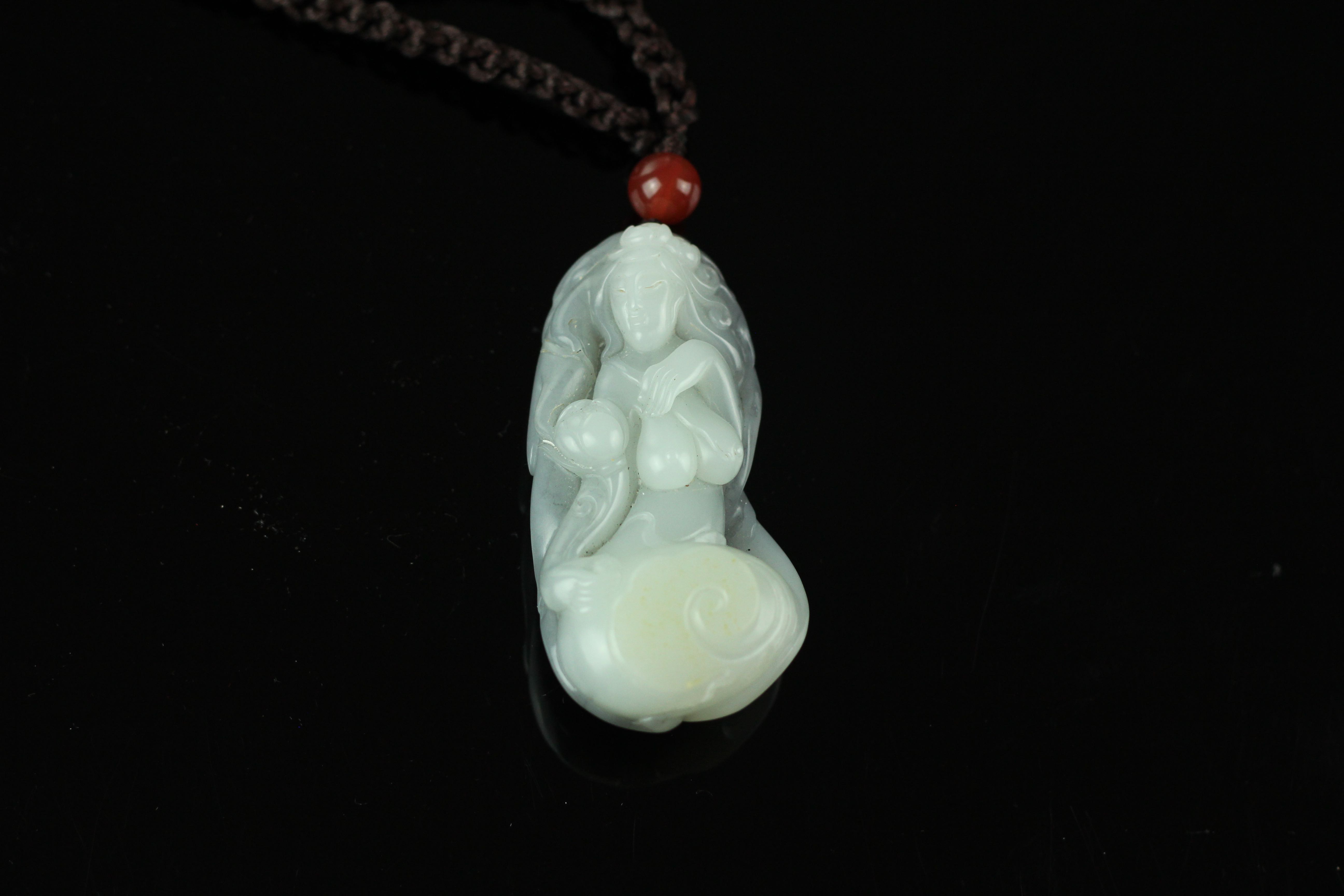 A Chinese XINJIANG HETIAN White and Black Jade Pendant - Image 2 of 3