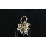 A Well Designed 18CT Yellow Gold and Ruby Brooch