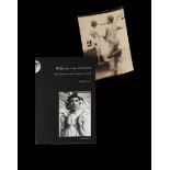 Fotografia all'albumina Due giovani nudi di spalle, 1990, cm 17 x 12,2