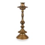 CANDELABRO IN BRONZO DORATO, XIX SECOLO