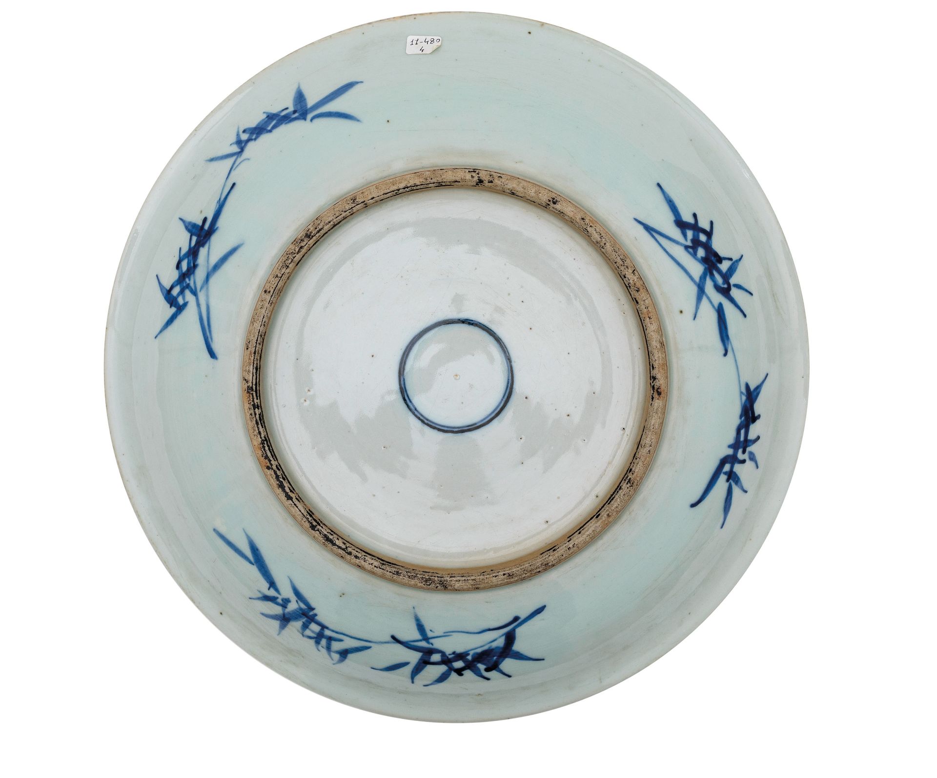 A LARGE BLUE AND WHITE SAUCER DISH, CHINA, 19TH CENTURY - Image 2 of 2