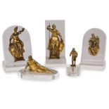 NOVE PICCOLE SCULTURE IN BRONZO DORATO