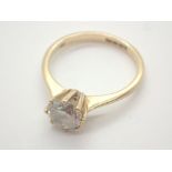 9ct gold Solitaire ring size O 2.6g