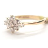 18ct gold diamond cluster star ring size N approximately 0.