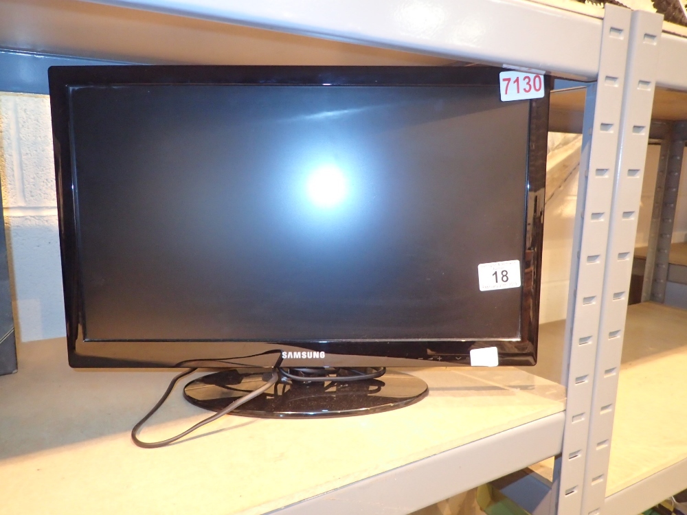 Samsung UE190400 TV 46 cm flatscreen with remote control ( remote in office 7130 )