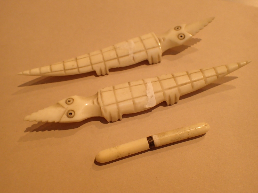 Bone screw in toothpick and two bone cro