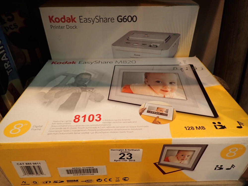 Kodak Easyshare G600 printer dock and Kodak Easyshare M820 digital photo frame with sound