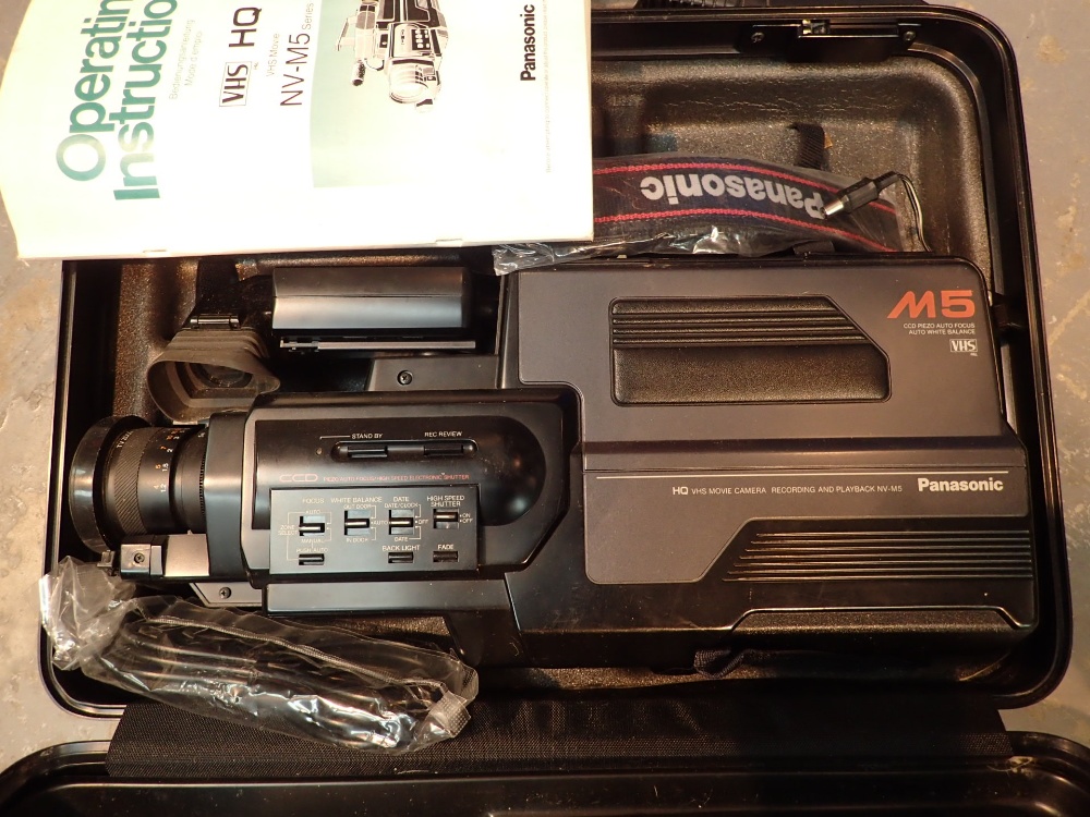 Panasonic M5 VHS video camera Nv-M5 in carry case with instructions CONDITION REPORT: