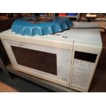 Smap Easy Chef II microwave with Harley Davidson novelty tray