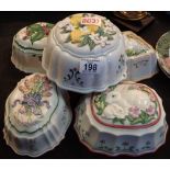 Five Franklin Mint blancmange moulds ( one slight A/F )