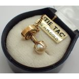 9ct yellow gold pearl set tie tac 1.