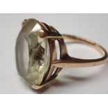 9ct gold faceted stone set ring size R 6.