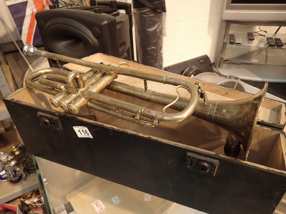 Antique brass trumpet ( unnamed ) in wooden carry box with Lew Davis Autograph mouthpiece
