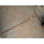 Large split shaft all wooden hay rake