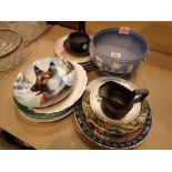 Group of mixed ceramics including Wedgwood and cabinet plates