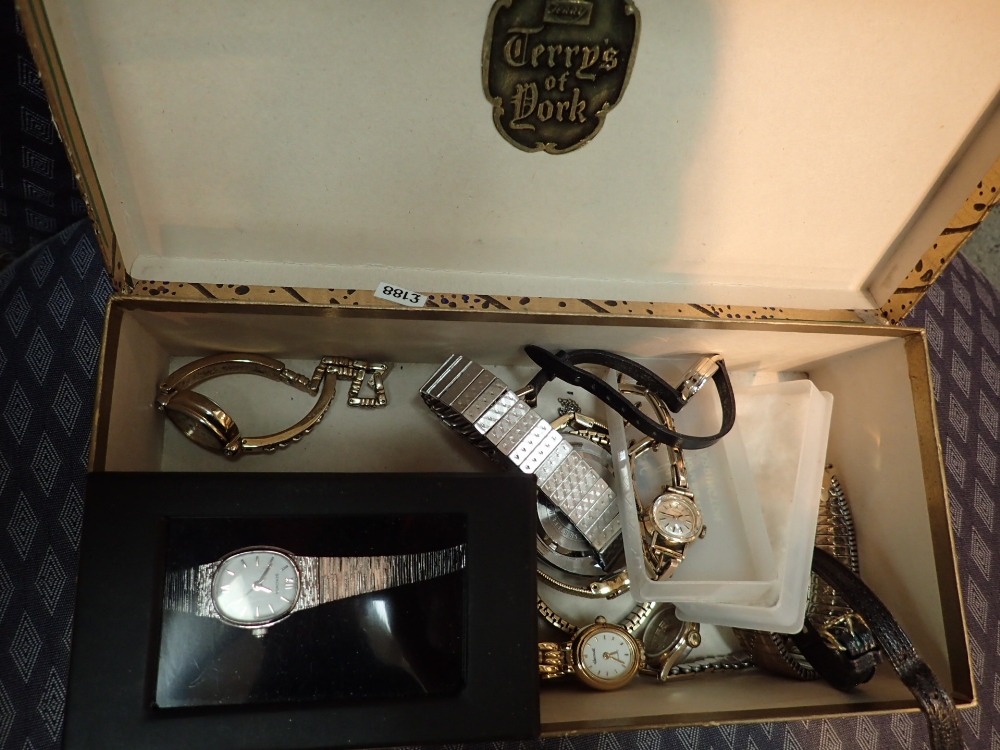 Mixed jewellery and watches