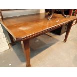 Wind out mahogany dining table 150 x 106 cm