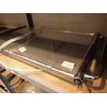 Heated stainless steel and chrome food warming tray CONDITION REPORT: The