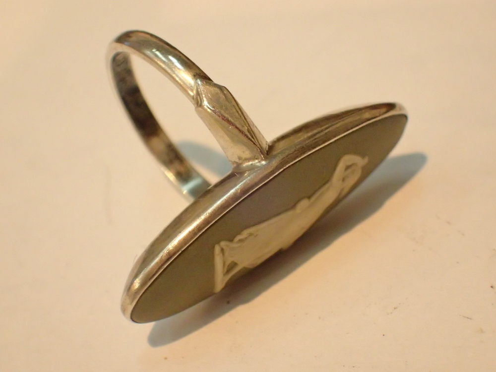 Sterling Silver Wedgwood Jasperware ring size L fully hallmarked