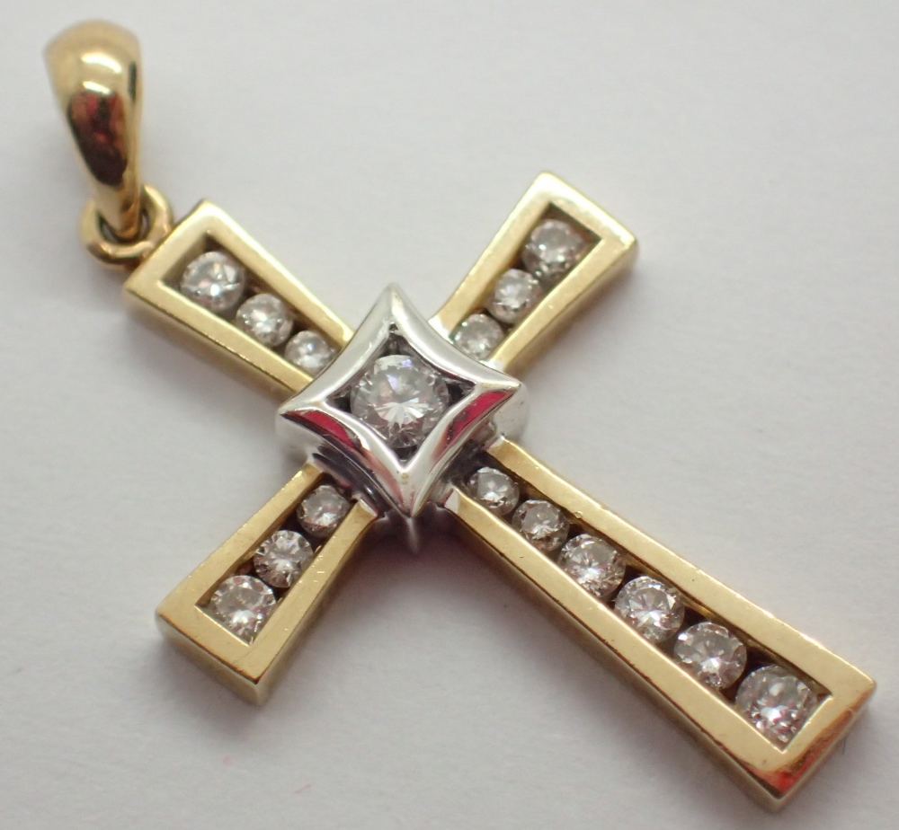 9ct gold diamond cross 0.