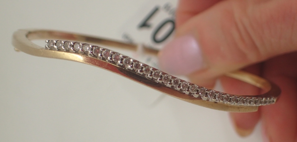 9ct yellow gold diamond set bangle 12. - Image 3 of 3