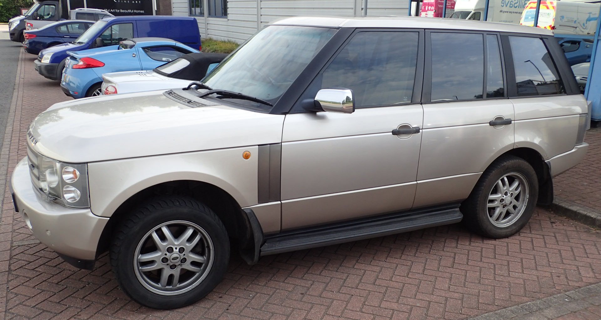 Range Rover Vogue with private plate N2 TYL 2002 112k miles light gold colour with BMW 3 litre - Image 2 of 4