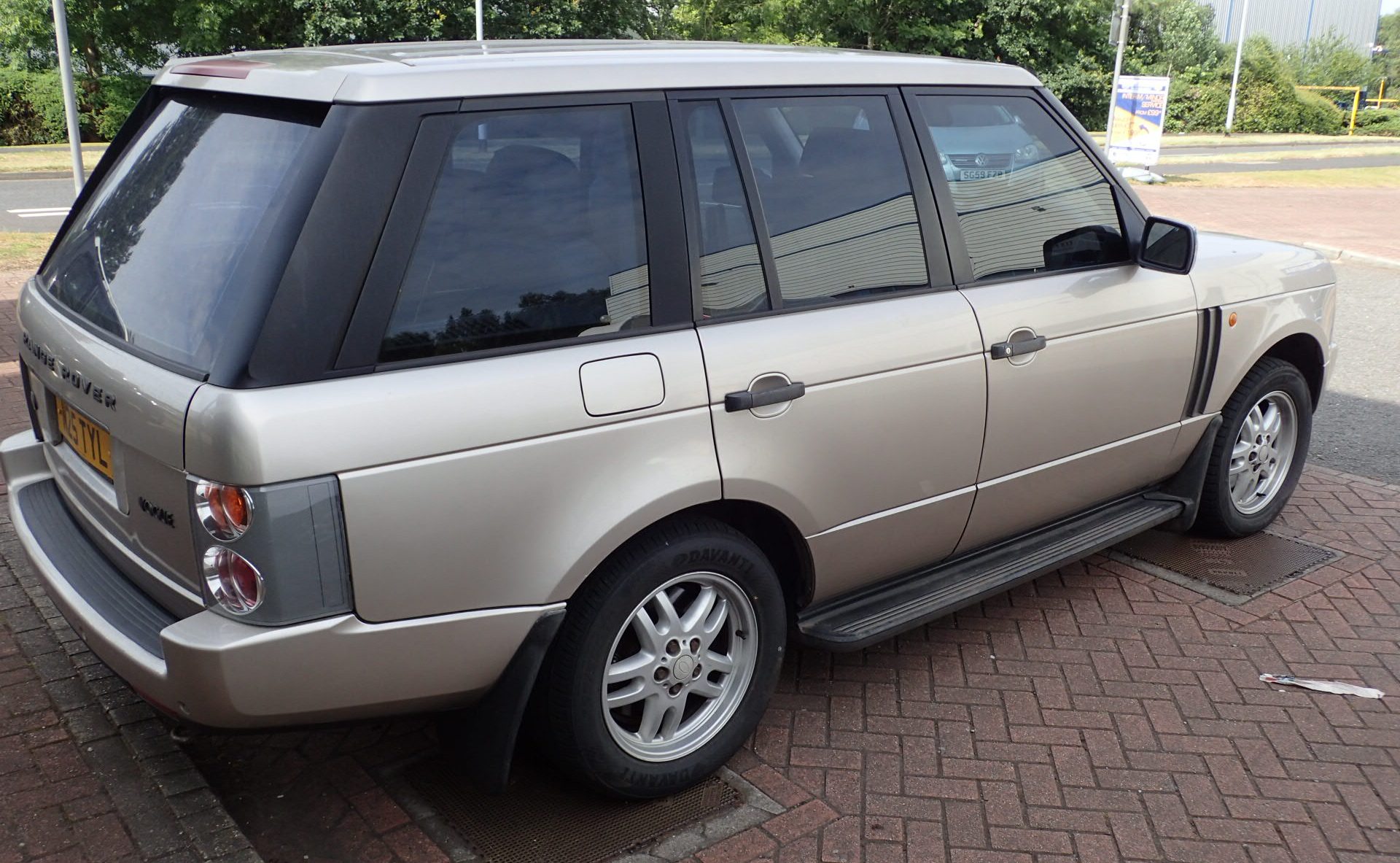 Range Rover Vogue with private plate N2 TYL 2002 112k miles light gold colour with BMW 3 litre - Image 3 of 4