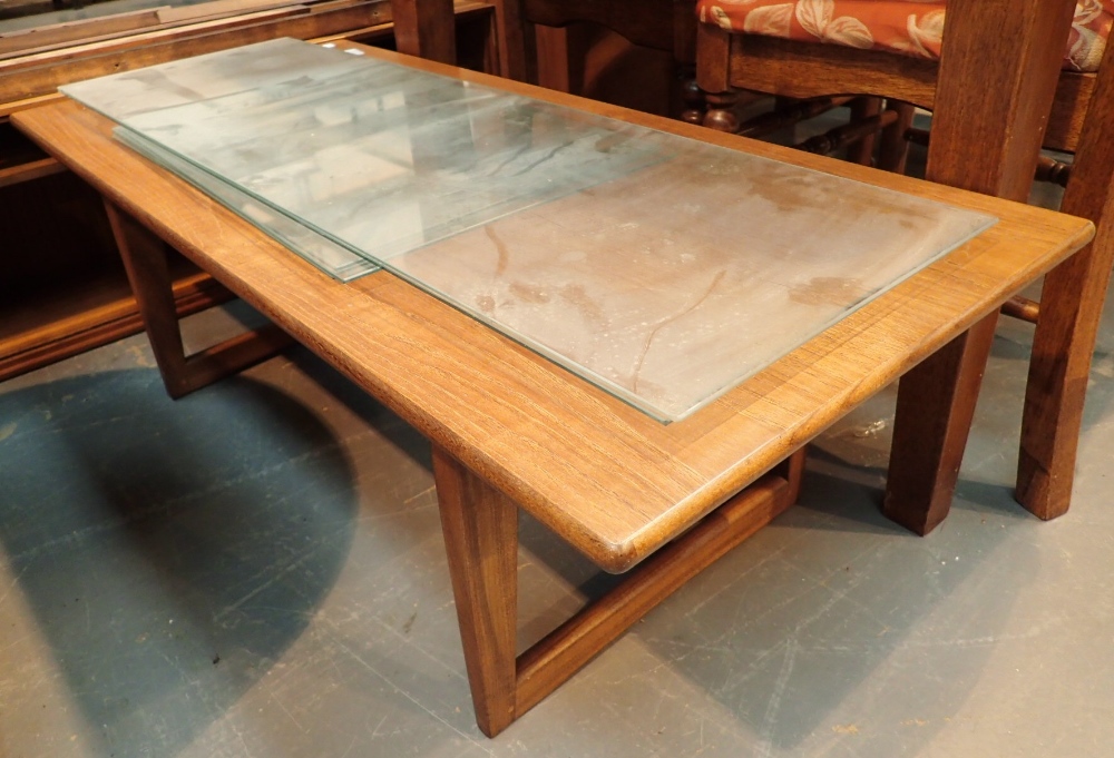 Teak coffee table 106 x 48 cm