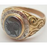 9ct gold and onyx gents ring size Y with