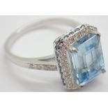 18ct white gold Art Deco style large aquamarine and diamond ring size O 0.