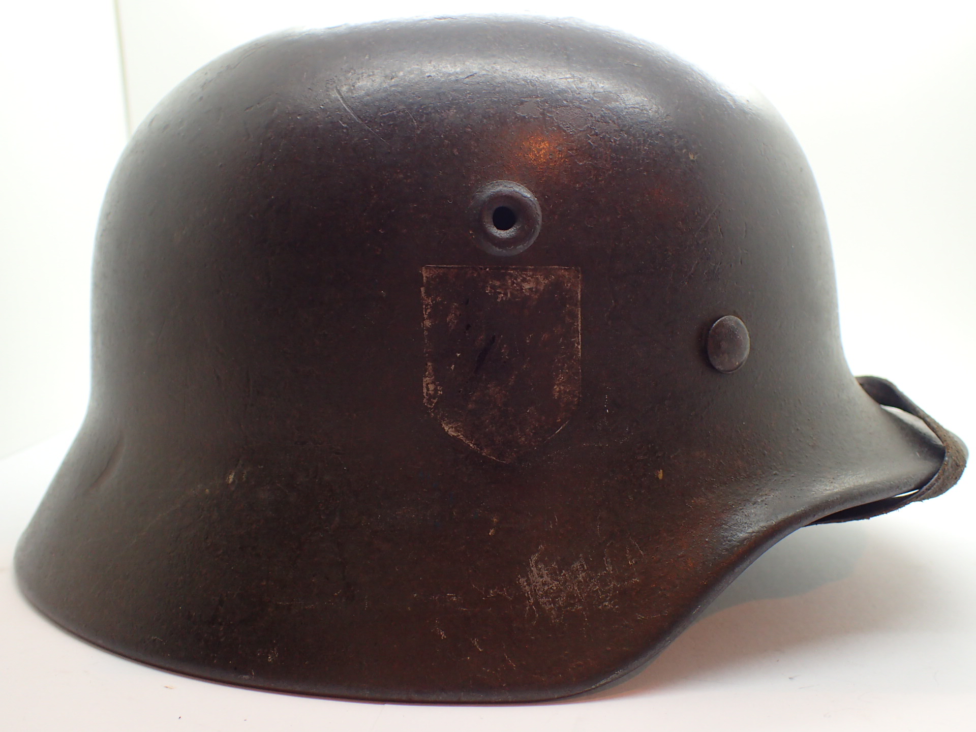 WWII German Third Reich SS helmet with single decal - Image 2 of 4