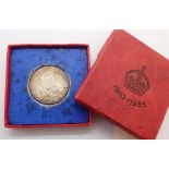 Boxed silver 1935 silver jubilee stet fortuna