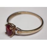 9ct gold vintage red stone solitaire ring