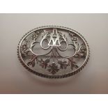 Sterling silver oval Scottish brooch approximately 35mm with full Edinburgh hallmarks