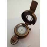 Brass compass with lifting lid