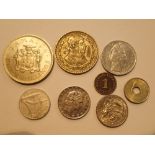 Small quantity of world coinage