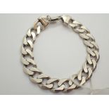 Sterling silver solid gents curb bracelet L: 22 cm 51g