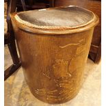 Laundry box stool with ship decoration to the front