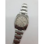 Stainless steel 1970s Seiko automatic day date wristwatch with matching strap CONDITION