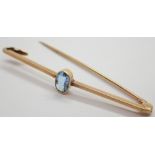 9ct gold bar brooch set with aquamarine 2.