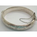 Hallmarked silver vintage bangle with foliage design D: 7 cm 20g