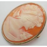 Hallmarked 9ct yellow gold mounted cameo