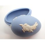 Wedgwood jasperware Peter Rabbit egg tri