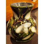 Anita Harris signed vase in the Snowdrop pattern H: 10 cm