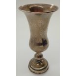 Hallmarked silver small cup / vase assay London 1902 H: 10 cm