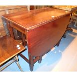 Mahogany gateleg dining table