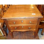 Small oak chest of two drawers 46 x 40 x 48 cm H